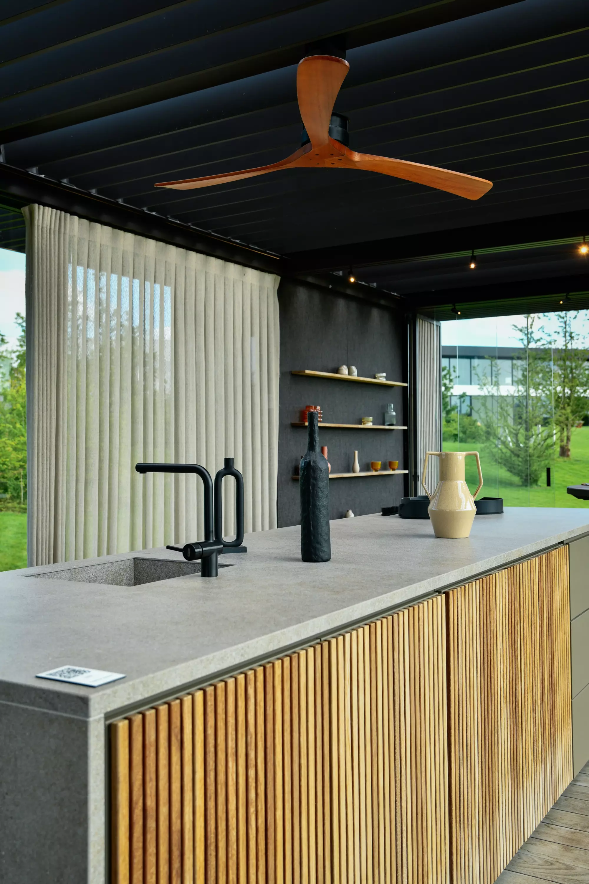 https://www.noa-outdoor.com/assets/images/NOA-5053.jpg